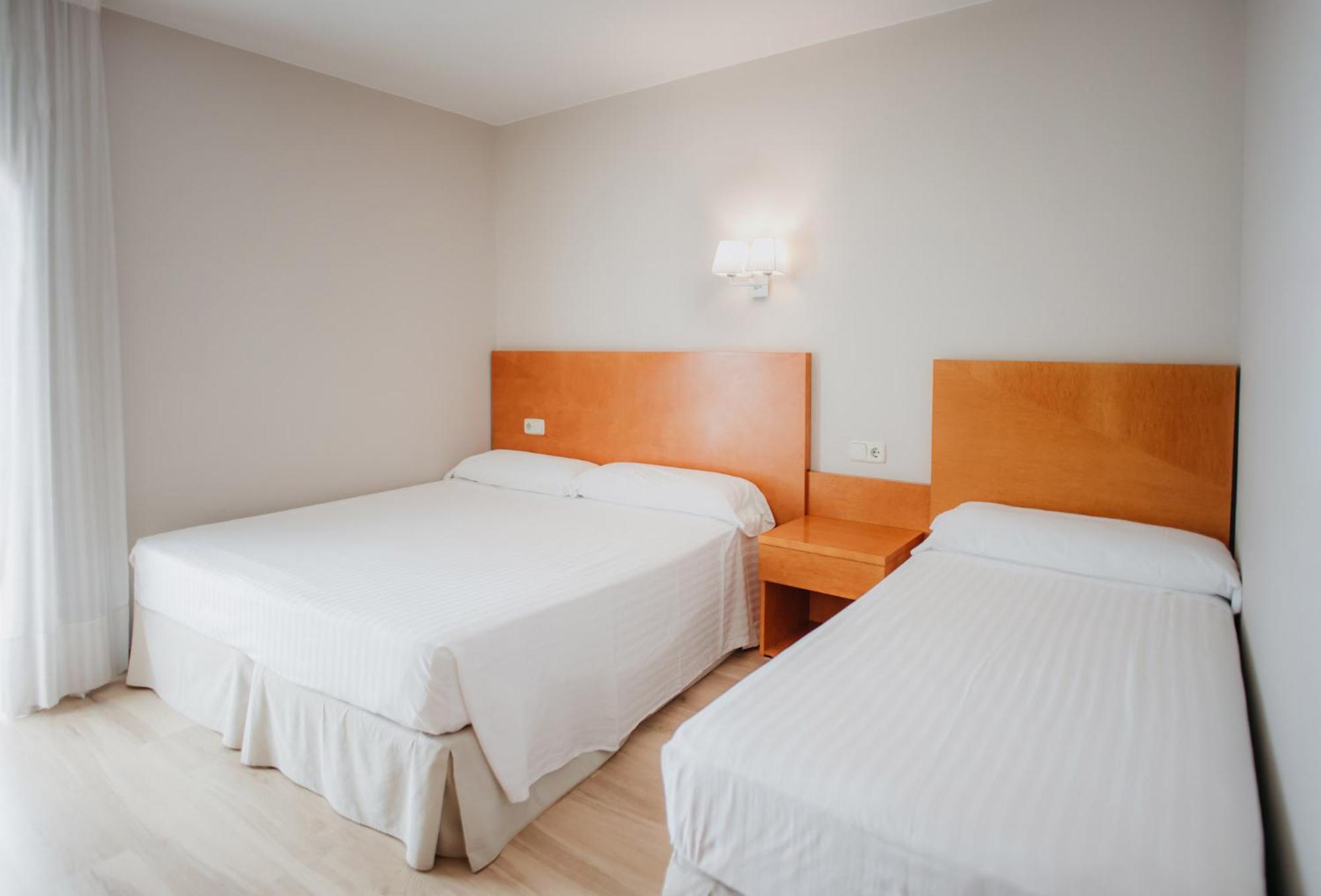 Marina Tossa Hotel Тоса де Мар Стая снимка